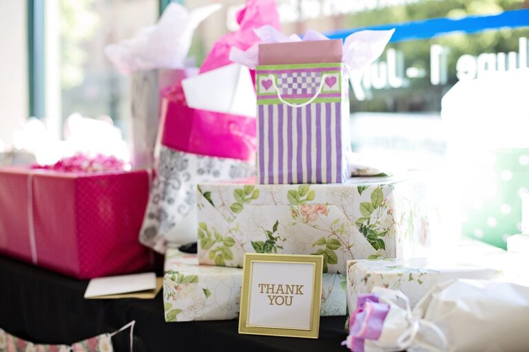 En este artículo del blog vamos a contarte cuáles son los mejores reglaos para sorprender a los novios el día de su boda