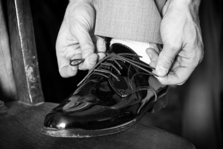 Zapatos elegantes y cómodos para el novio: qué tener en cuenta