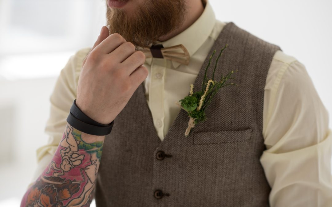 Eleva tu estilo: chalecos para hombre en bodas con un toque original