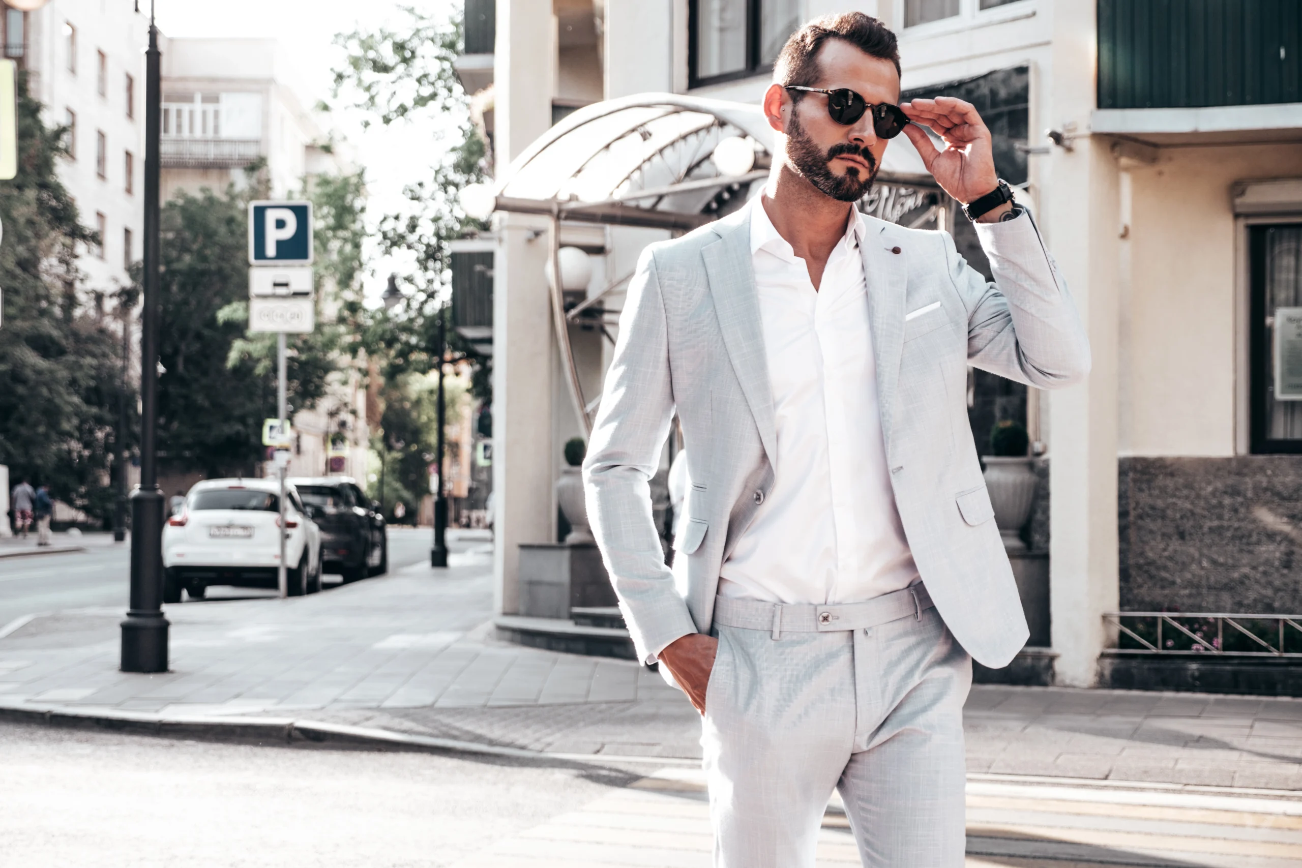 Traje cómodo masculino