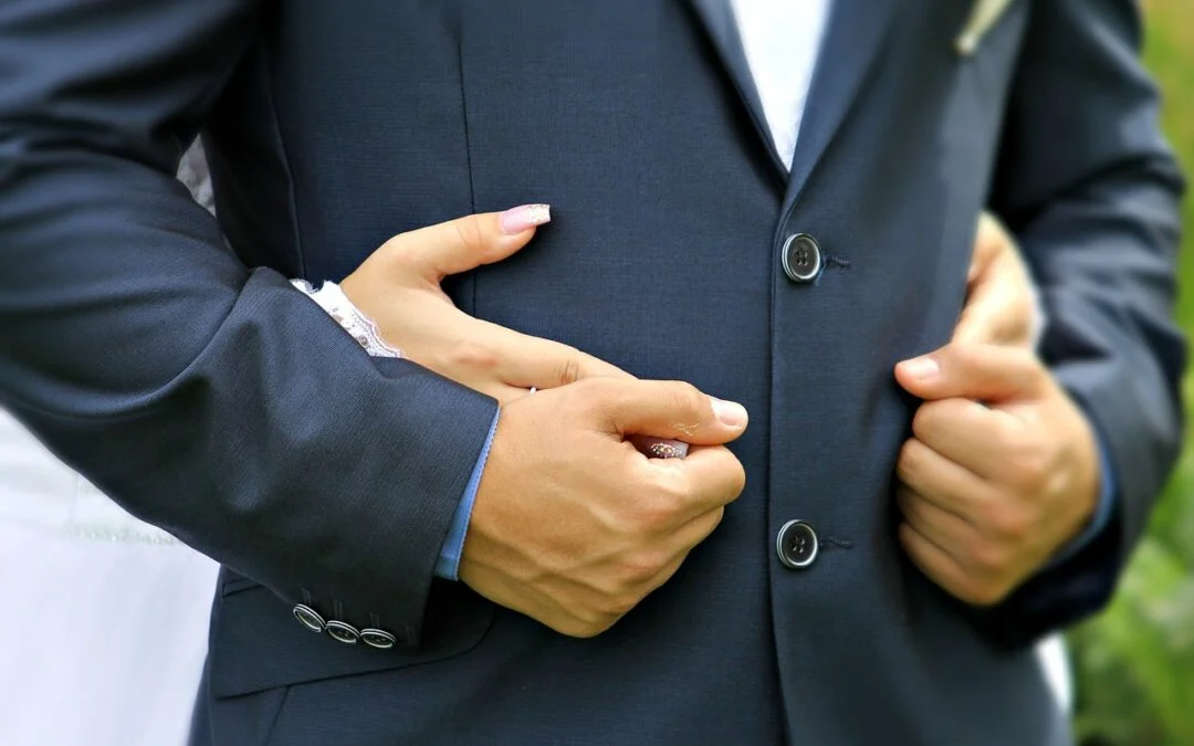 Tendencias en trajes de novio para 2025